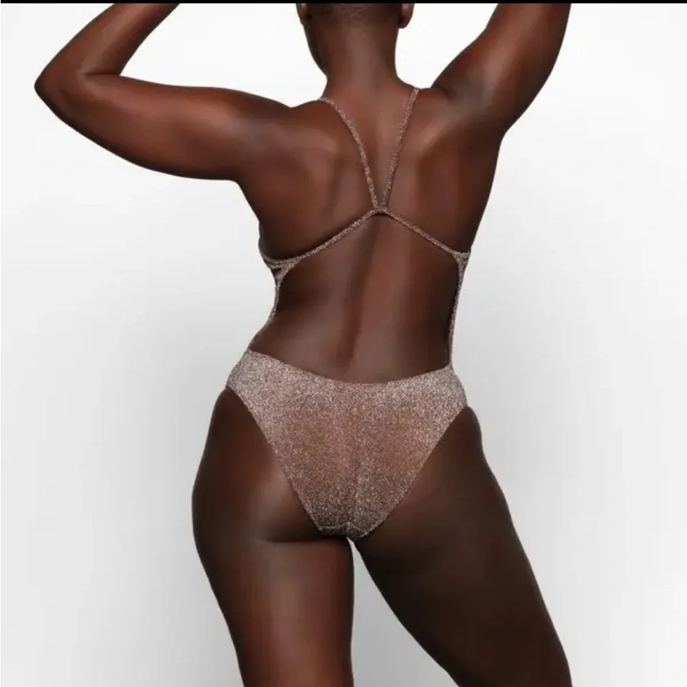 🤎SKIMS SWIM GLITTER SWIMSUIT COCOA XXS